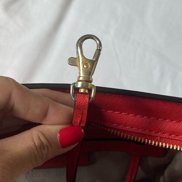 Michael Kors Small Leather Bag (Great Condition) - Picture 5 of 6